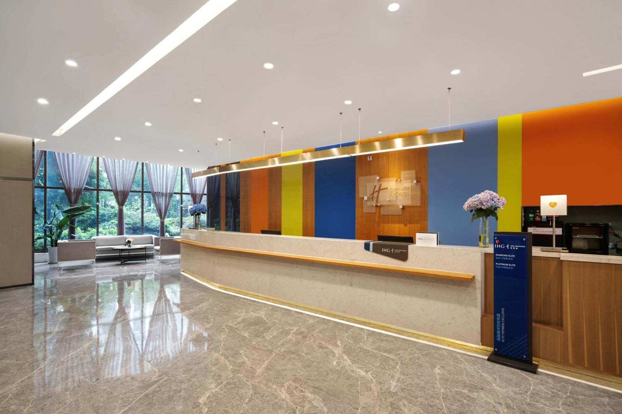 Holiday Inn Express Chengdu Airport Zone Free Shuttle From Shuangliu International Airport To Hotel ,Welcome Drink Eksteriør bilde