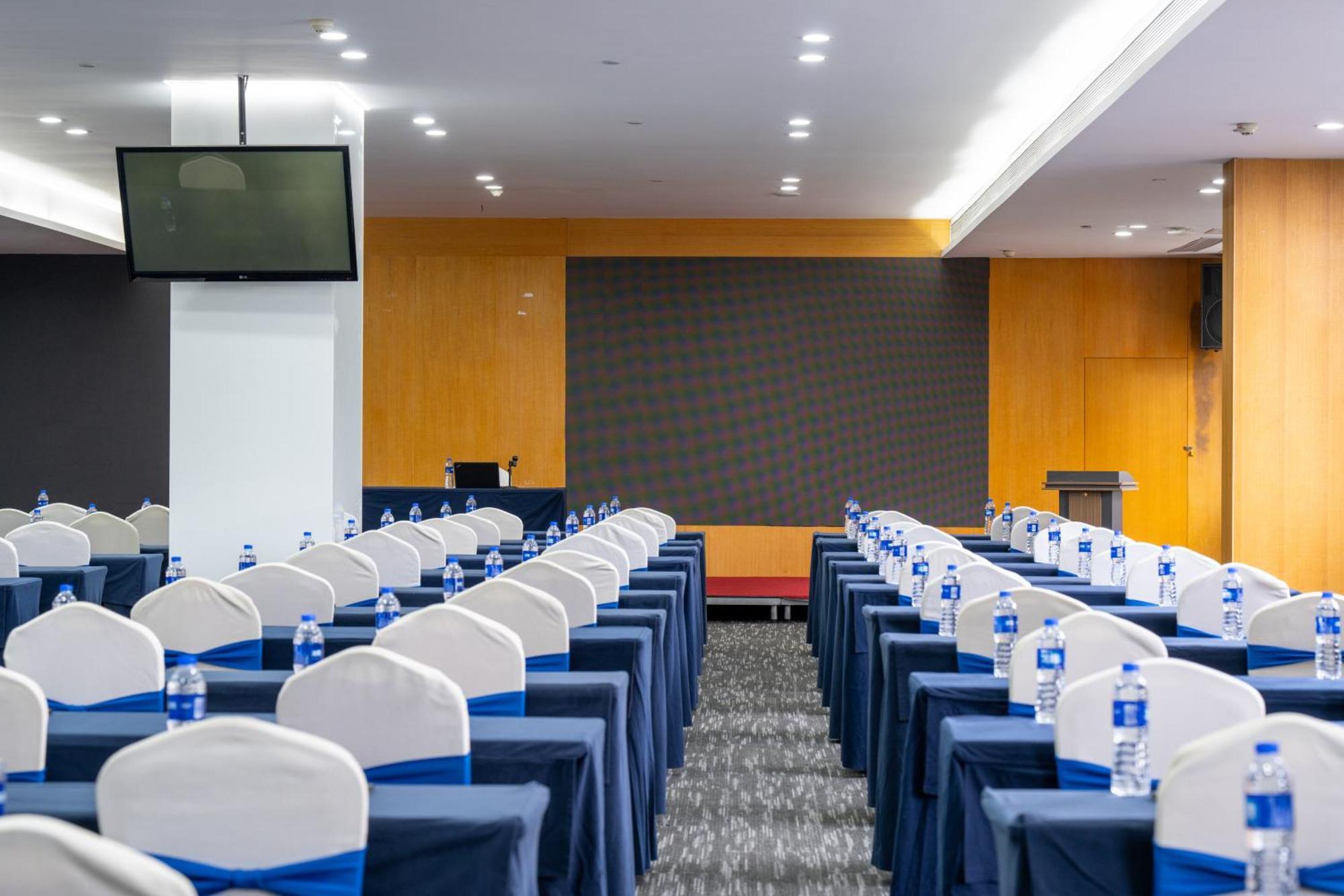 Holiday Inn Express Chengdu Airport Zone Free Shuttle From Shuangliu International Airport To Hotel ,Welcome Drink Eksteriør bilde