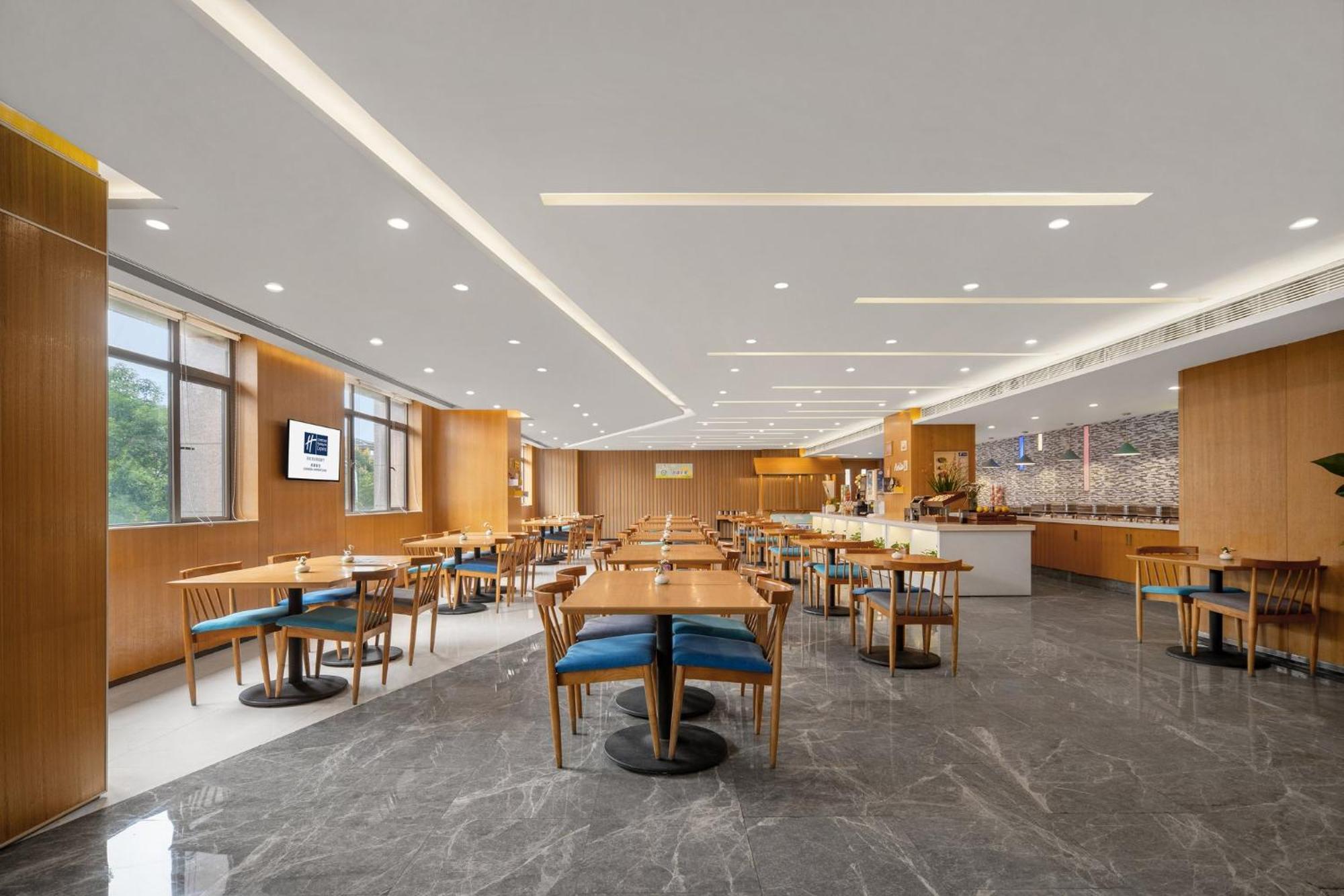 Holiday Inn Express Chengdu Airport Zone Free Shuttle From Shuangliu International Airport To Hotel ,Welcome Drink Eksteriør bilde