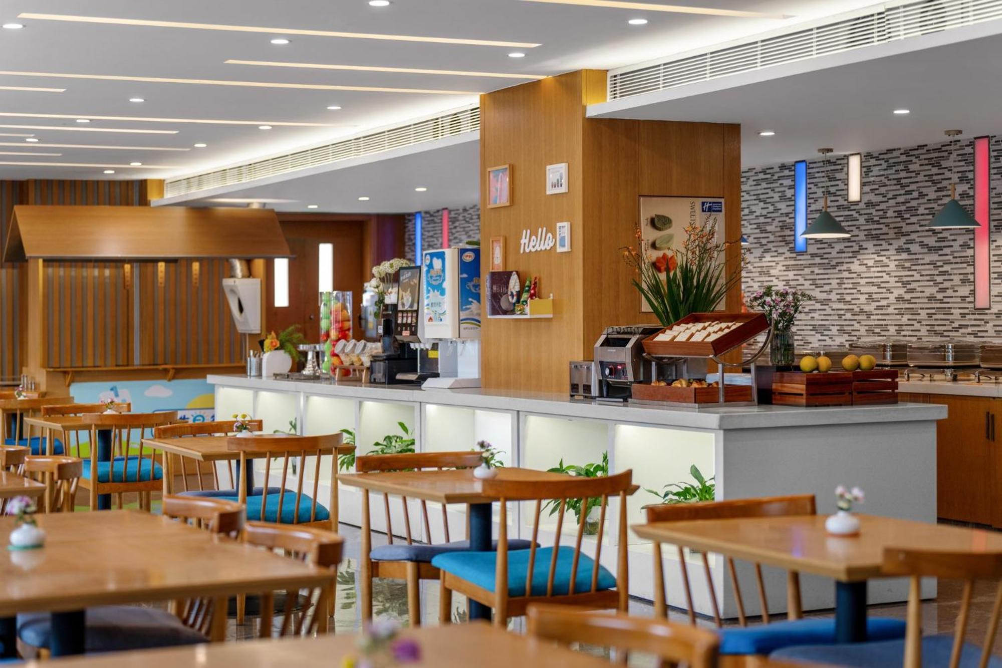 Holiday Inn Express Chengdu Airport Zone Free Shuttle From Shuangliu International Airport To Hotel ,Welcome Drink Eksteriør bilde